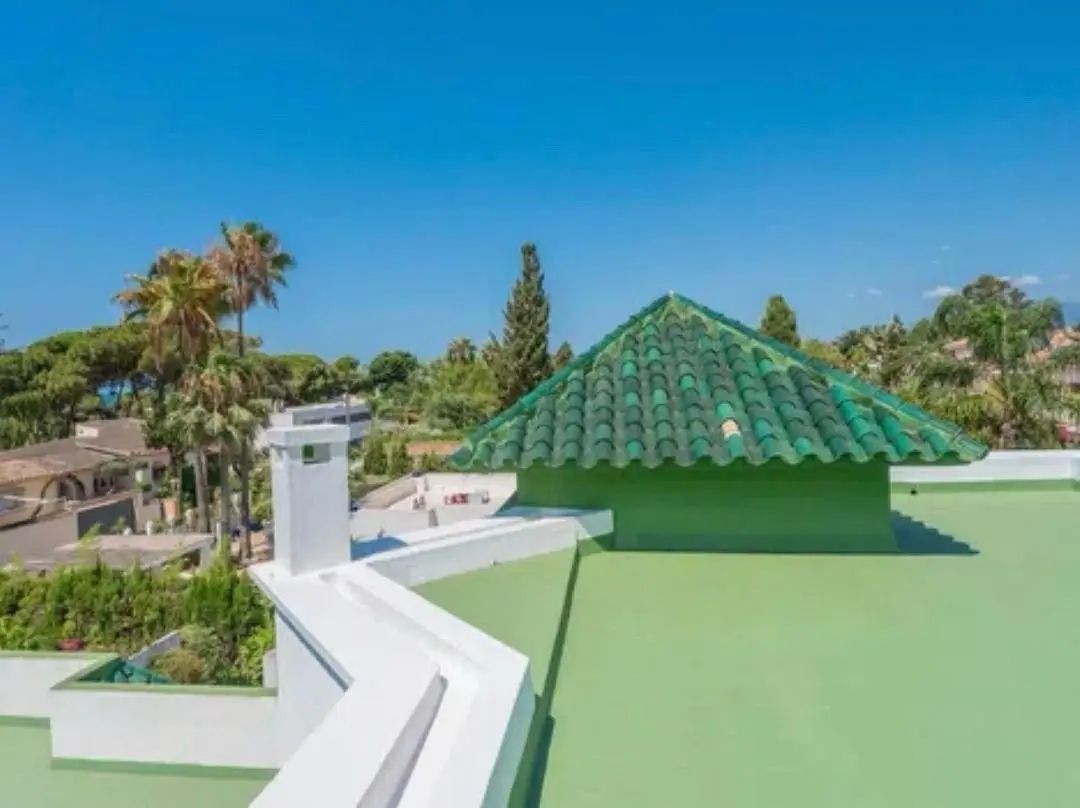 Detached Villa in Artola