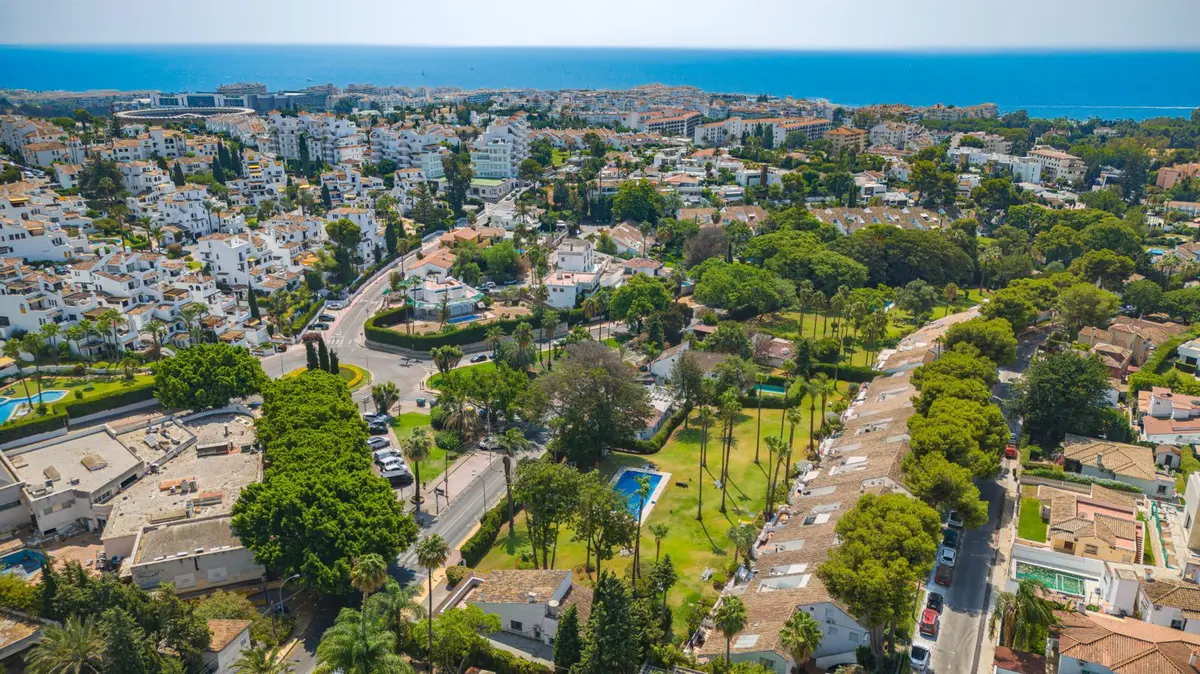 Detached Villa in Nueva Andalucía