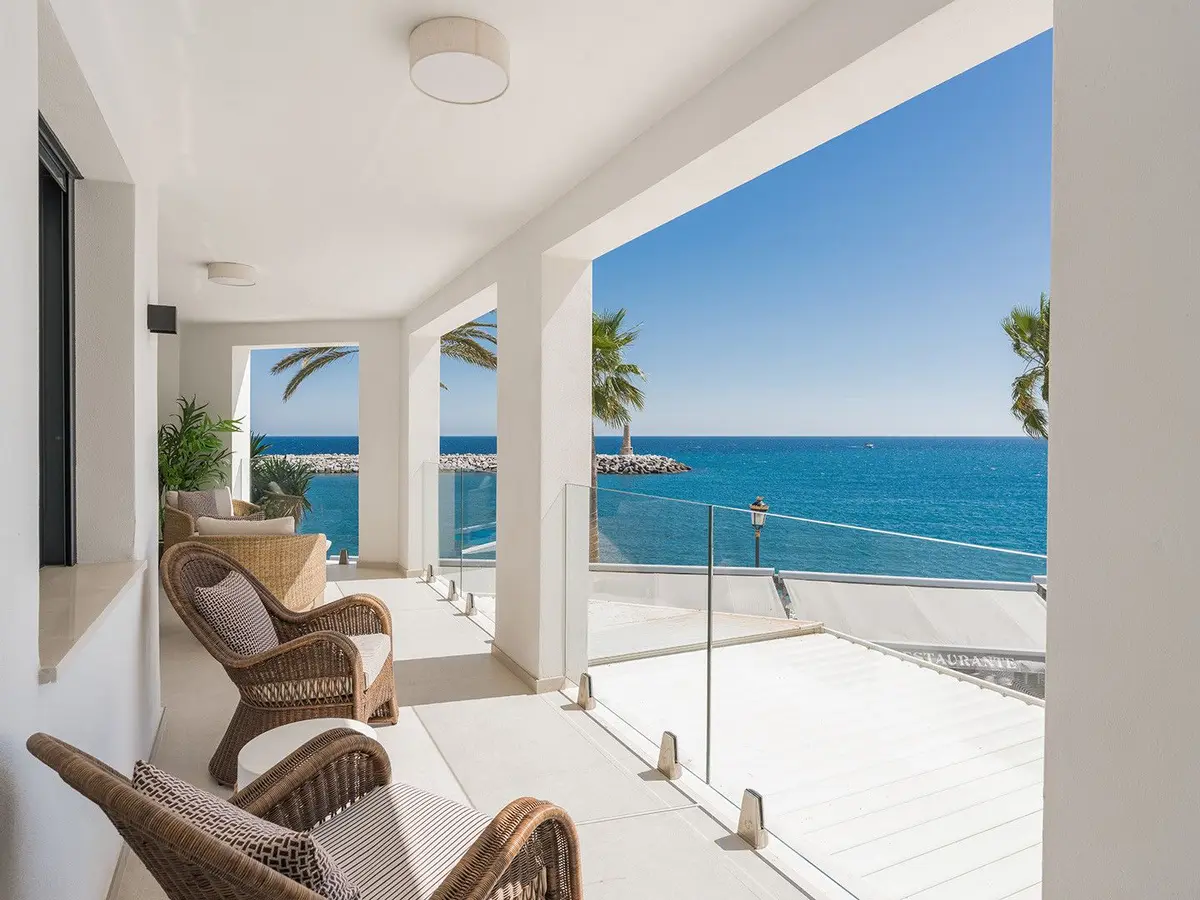 Middle Floor Apartment in Puerto Banús