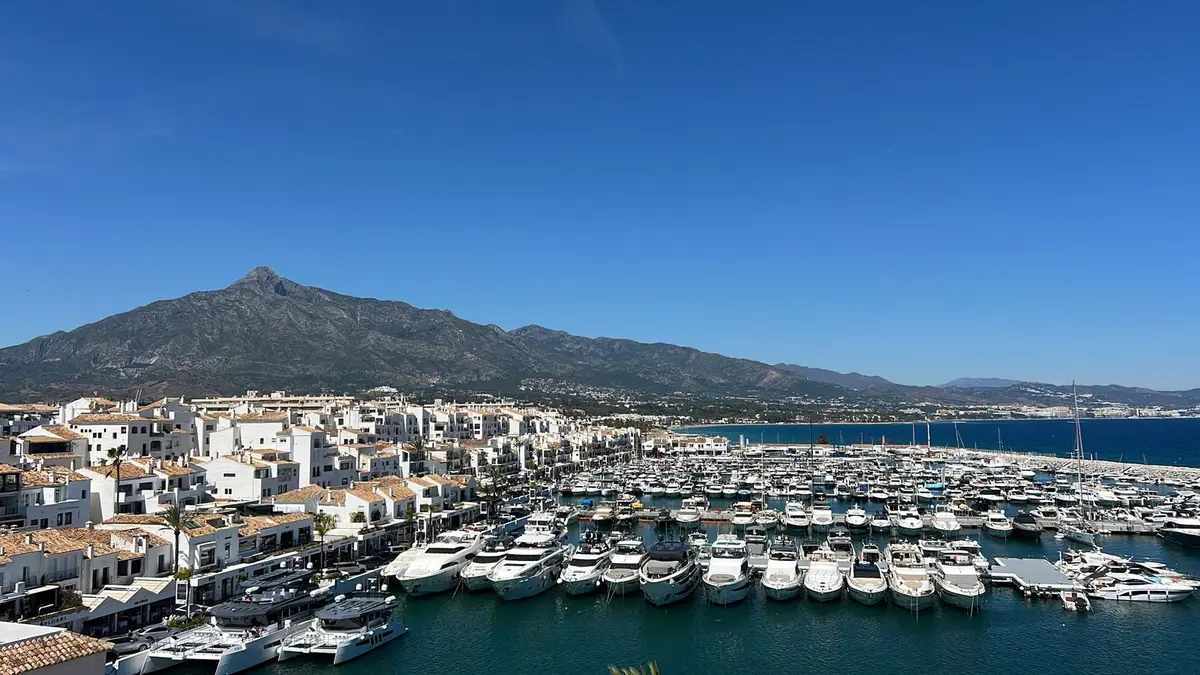 Middle Floor Apartment in Puerto Banús