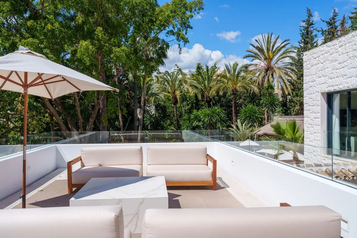Detached Villa in Nueva Andalucía
