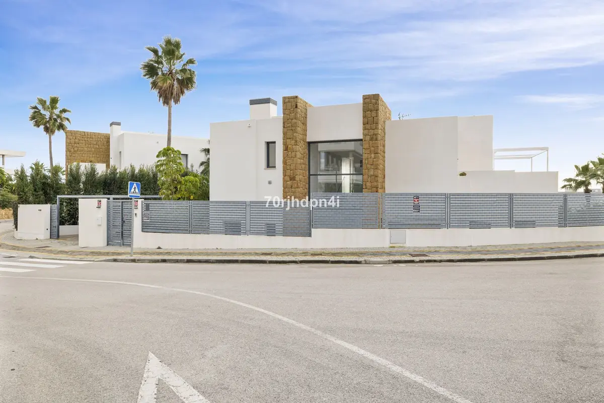 Detached Villa in Cabopino