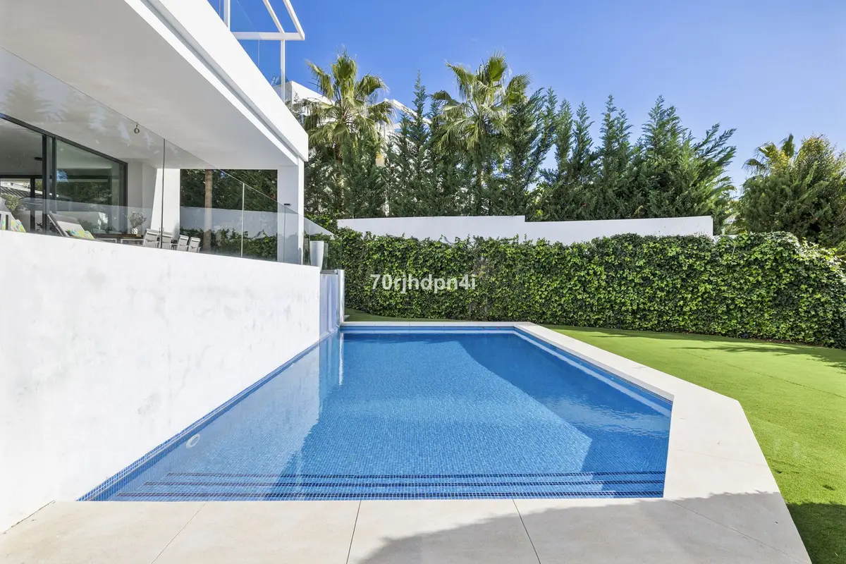 Detached Villa in Cabopino