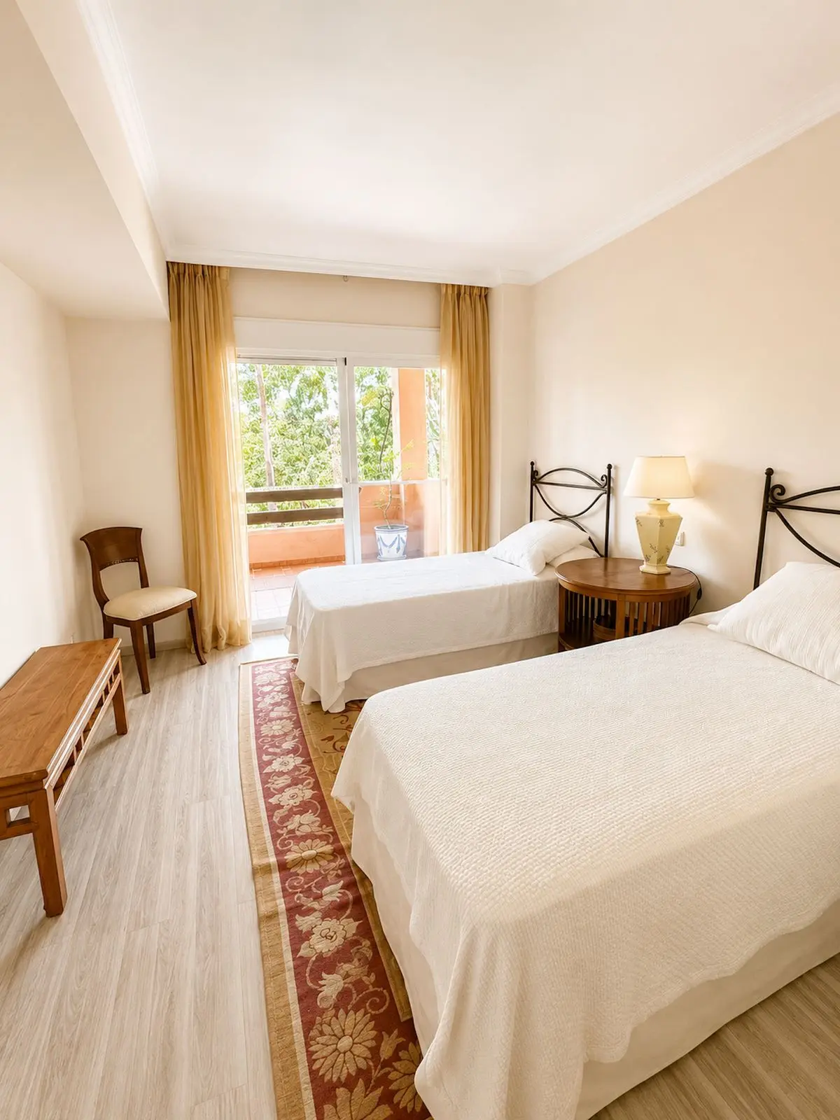 Middle Floor Apartment in Guadalmina Baja