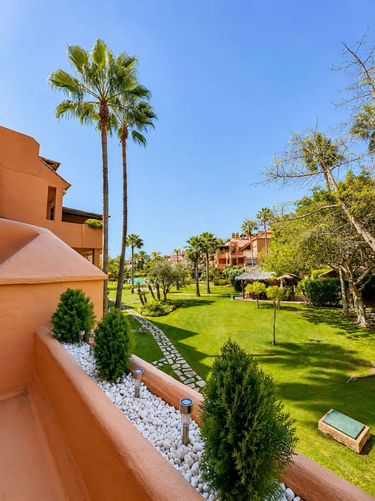 Middle Floor Apartment in Guadalmina Baja