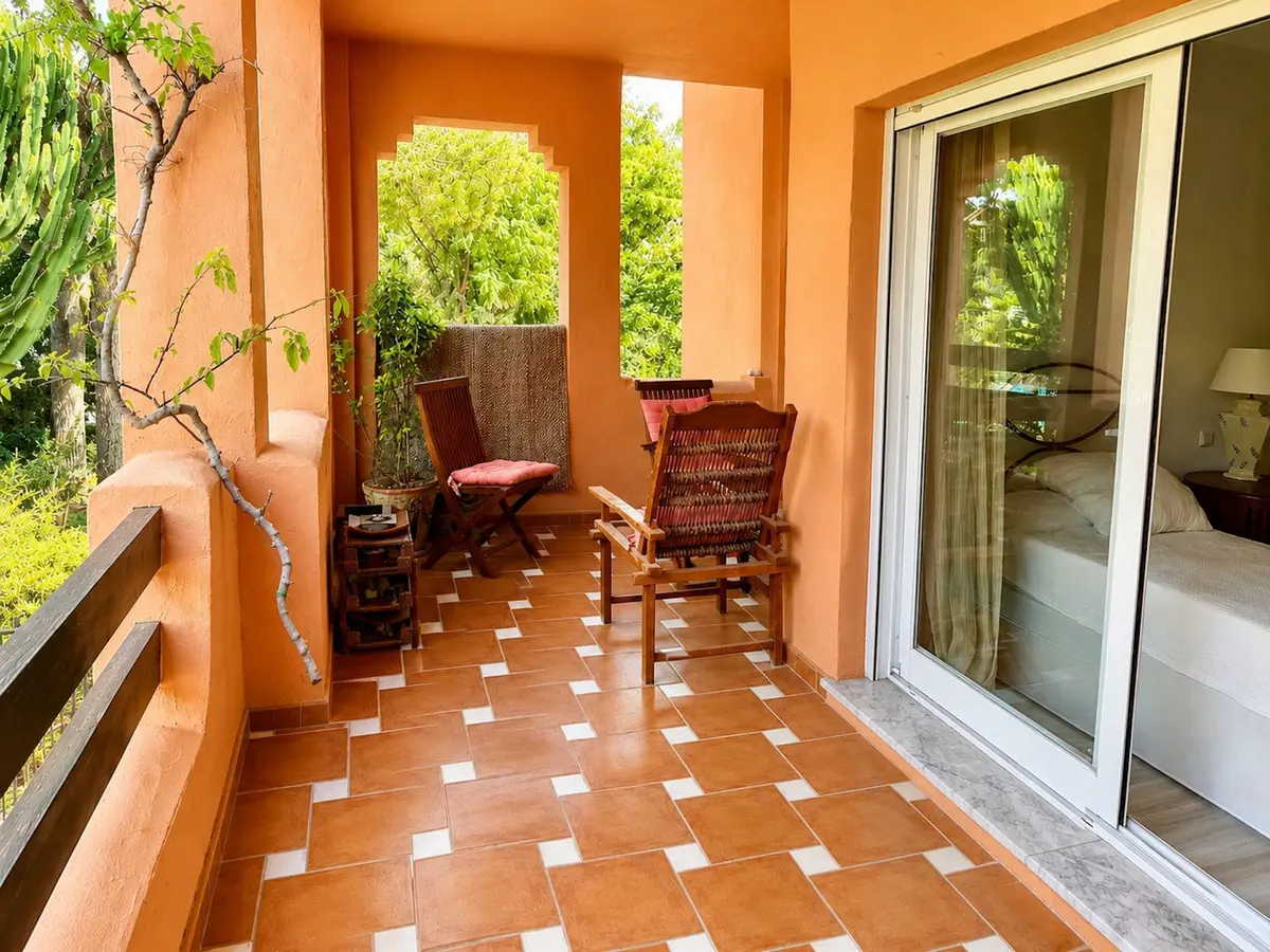 Middle Floor Apartment in Guadalmina Baja