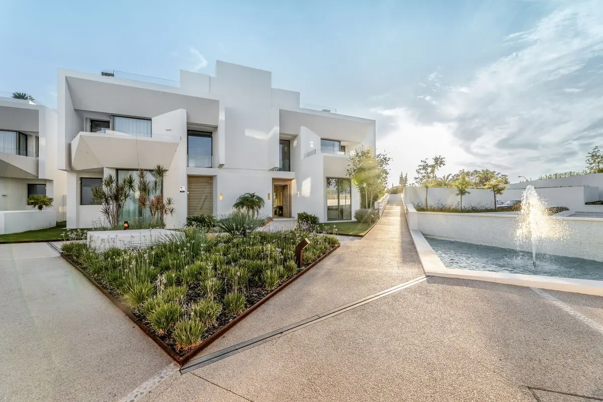 Semi-Detached House in Nueva Andalucía