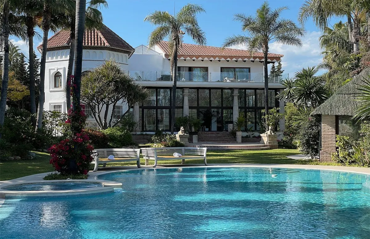 Detached Villa in Nueva Andalucía