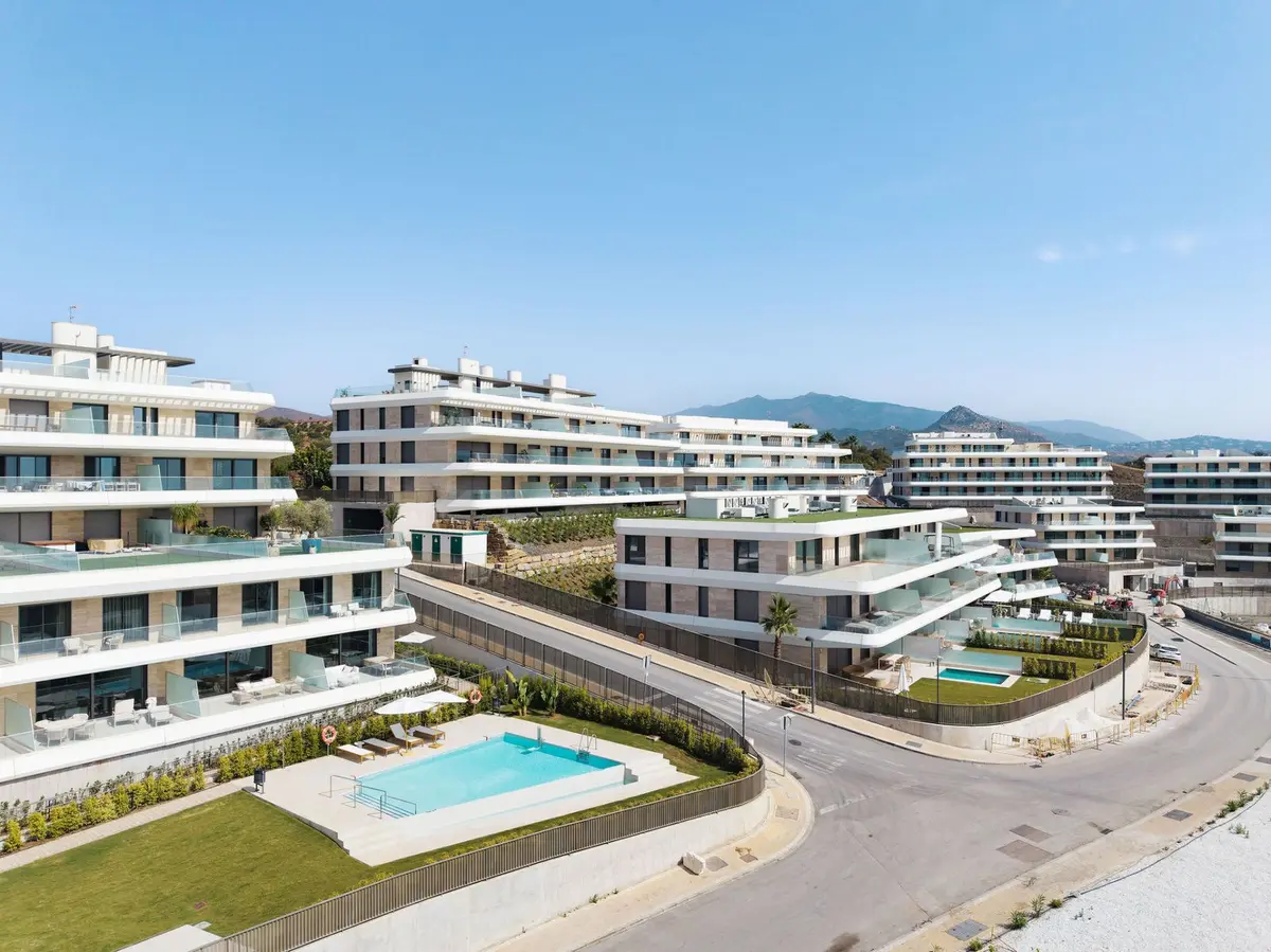 Middle Floor Apartment in Estepona