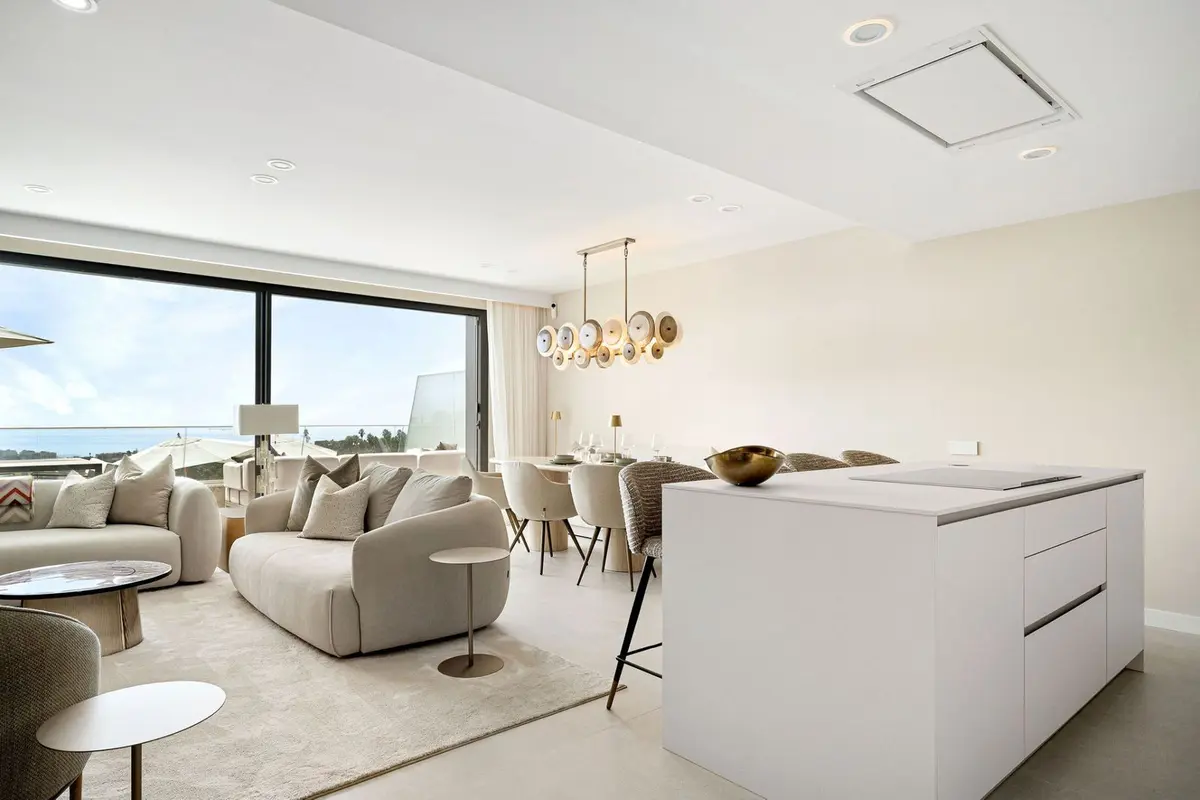 Middle Floor Apartment in Estepona