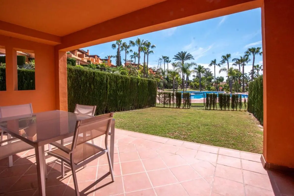 Semi-Detached House in El Paraiso