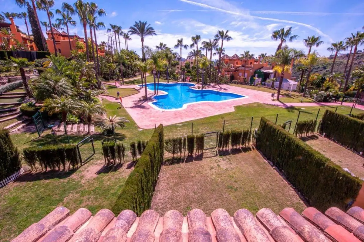 Semi-Detached House in El Paraiso