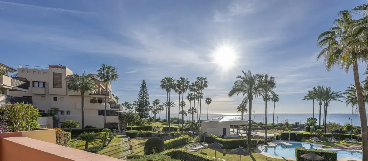 Middle Floor Apartment in Estepona