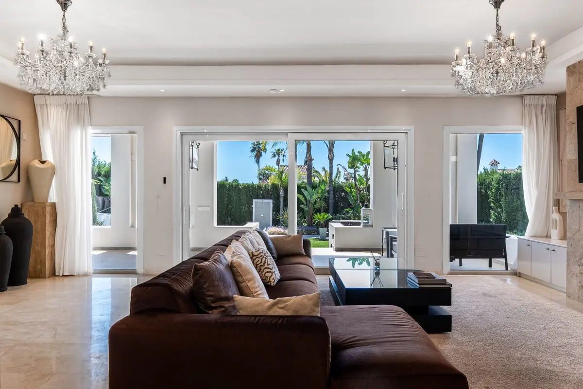 Detached Villa in Nueva Andalucía