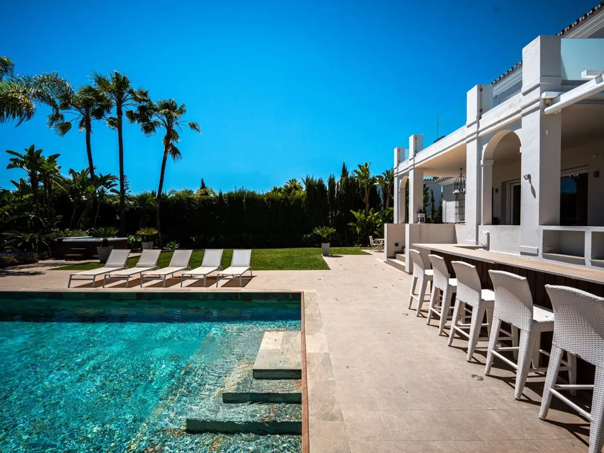 Detached Villa in Nueva Andalucía