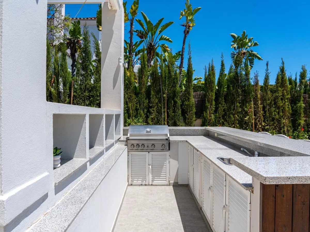 Detached Villa in Nueva Andalucía