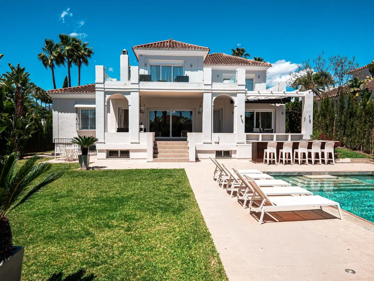 Detached Villa in Nueva Andalucía