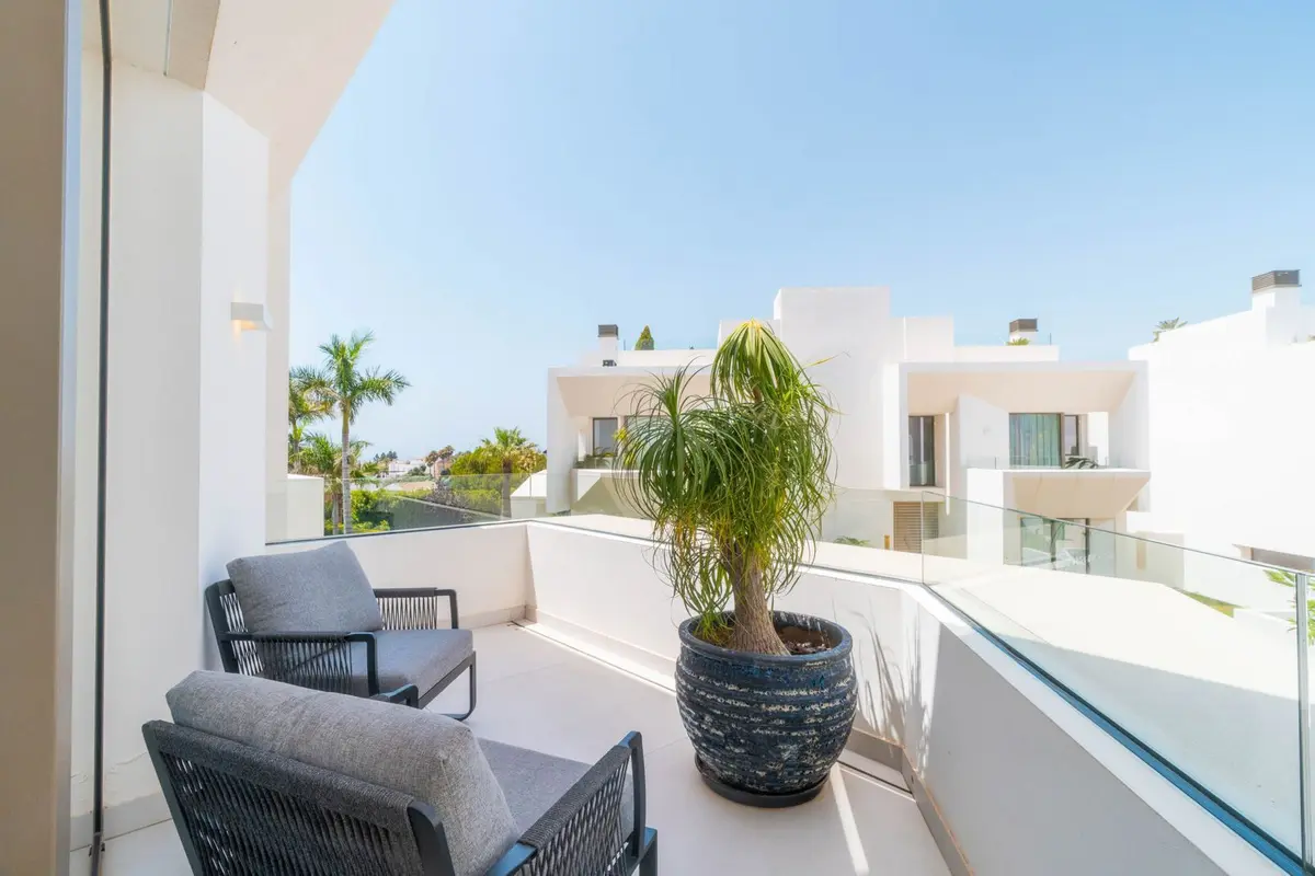 Detached Villa in Nueva Andalucía