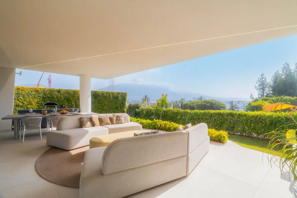 Detached Villa in Nueva Andalucía