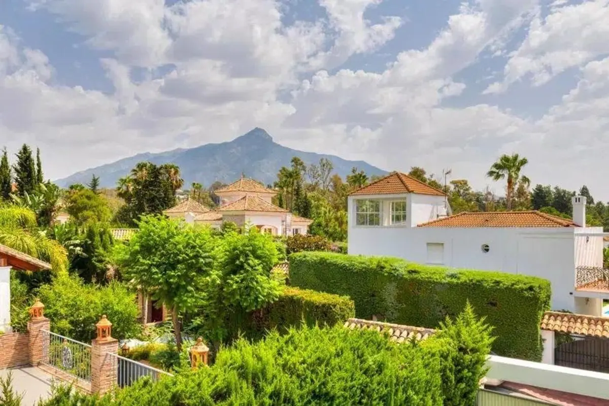 Detached Villa in Nueva Andalucía