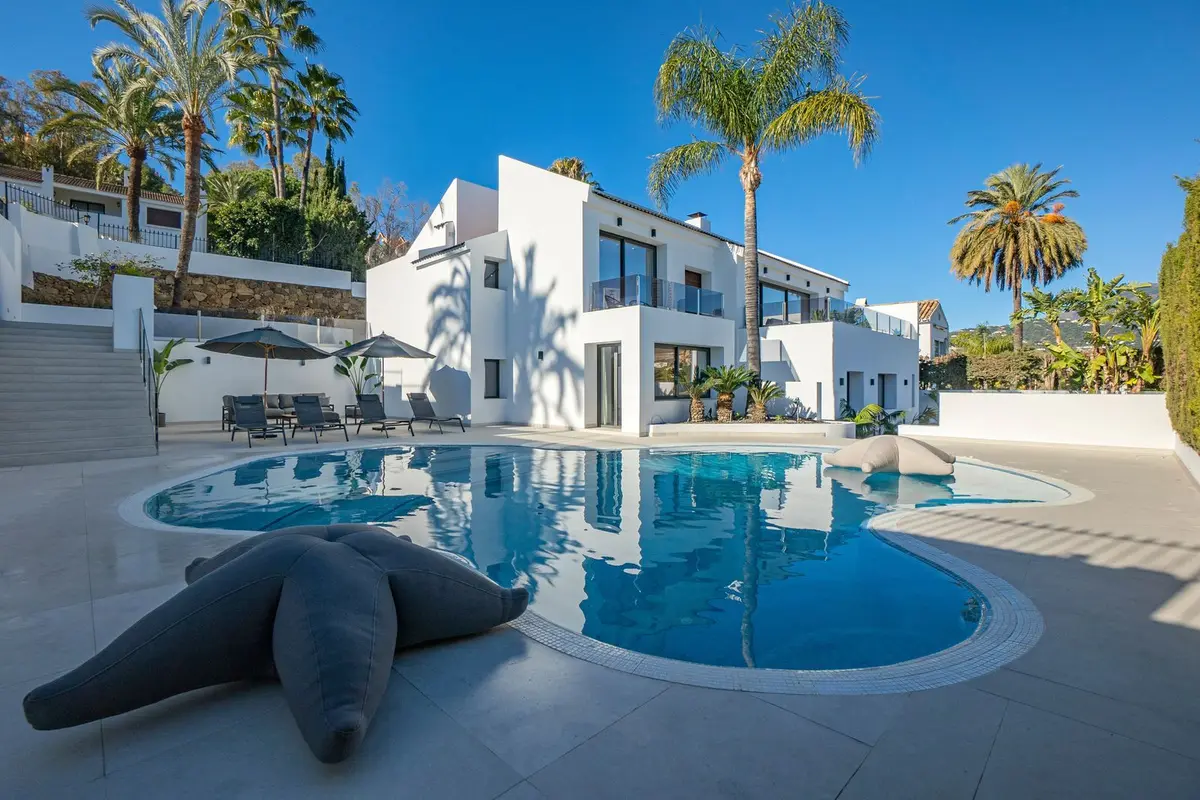 Detached Villa in Nueva Andalucía