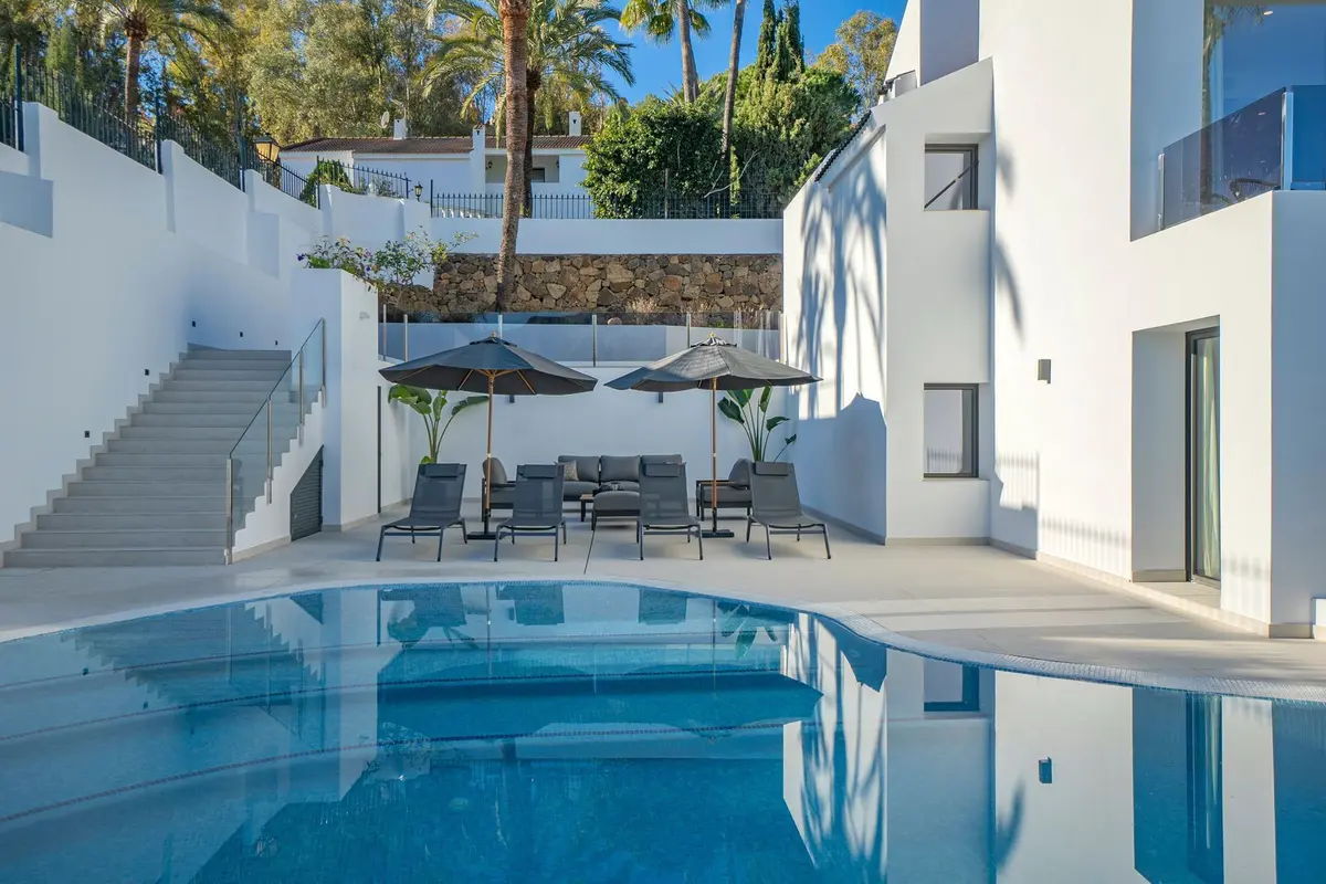 Detached Villa in Nueva Andalucía