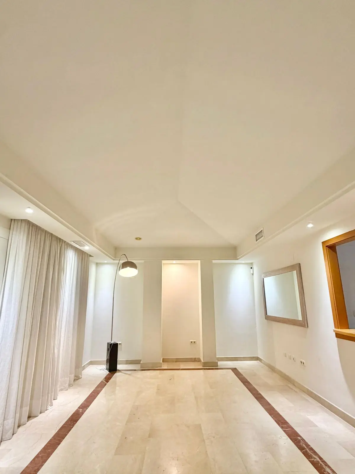Top Floor Apartment in Puerto Banús
