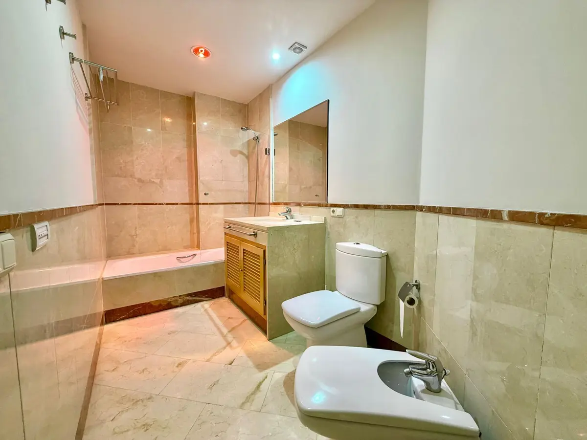 Top Floor Apartment in Puerto Banús