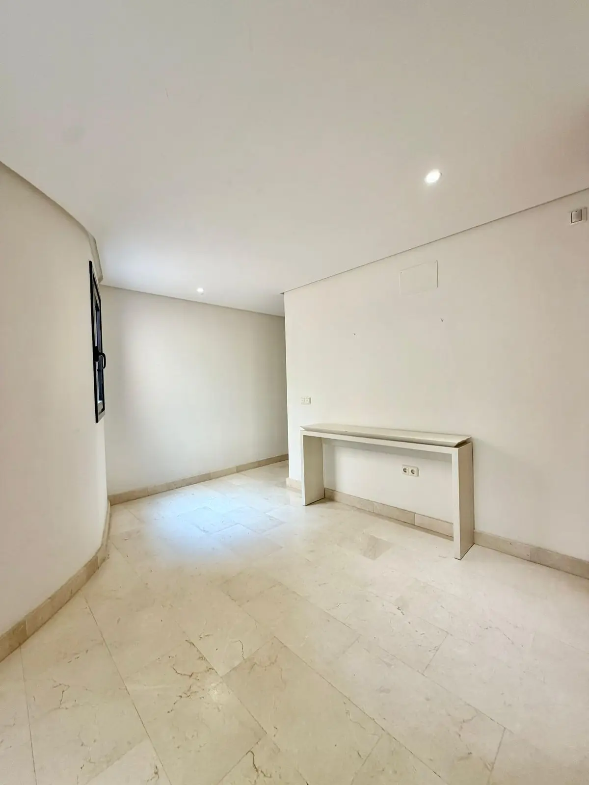 Top Floor Apartment in Puerto Banús