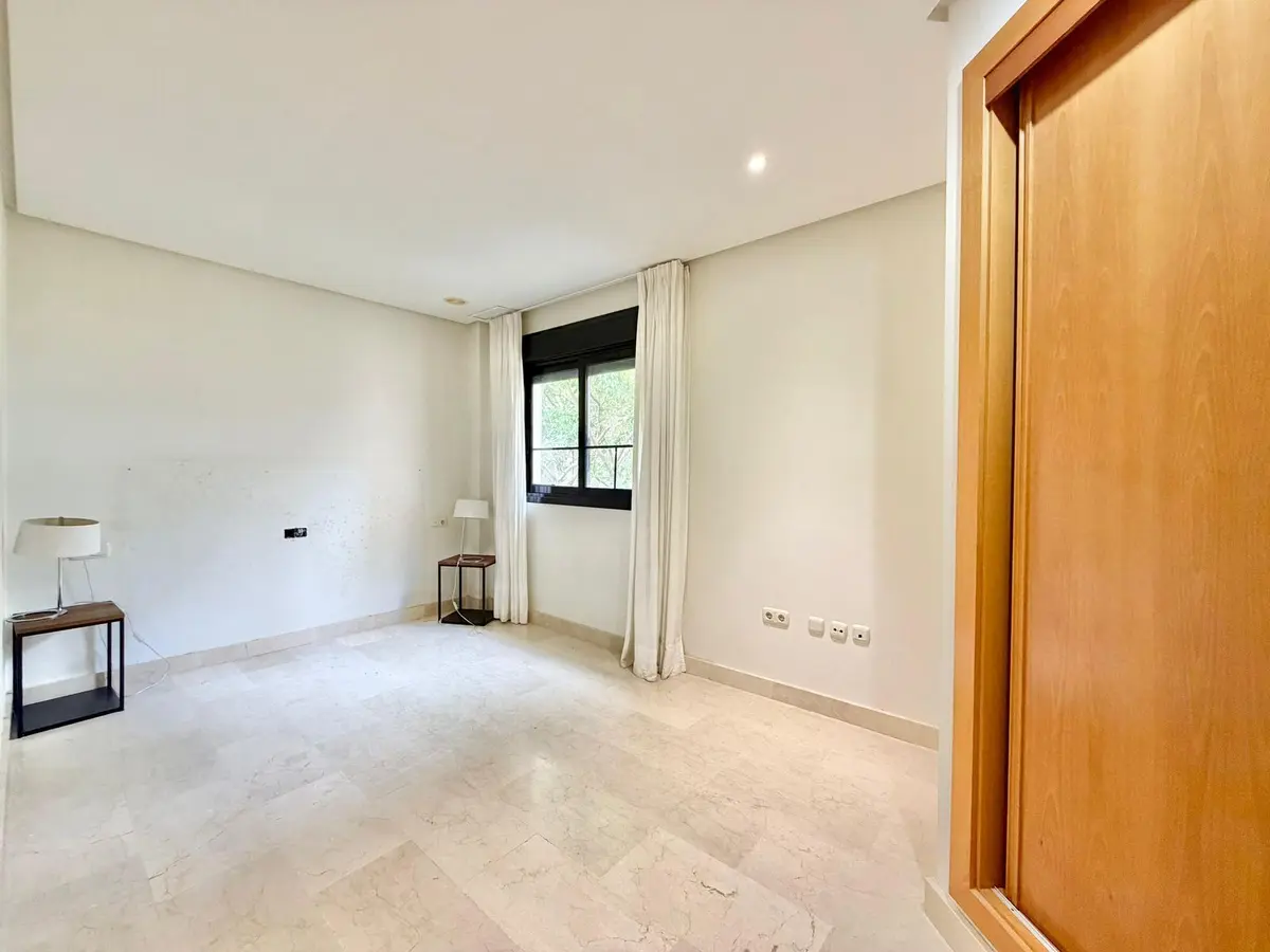 Top Floor Apartment in Puerto Banús