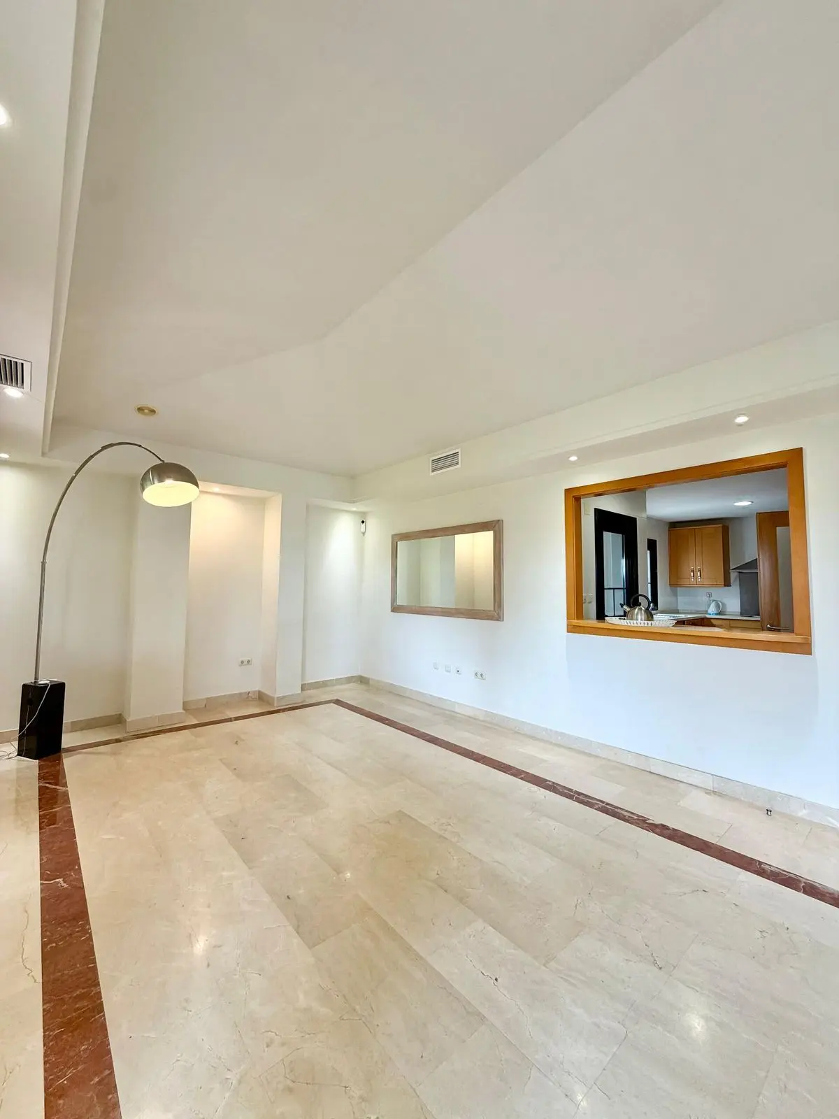 Top Floor Apartment in Puerto Banús