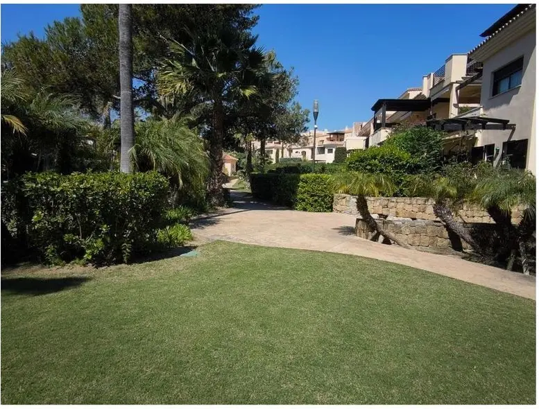 Top Floor Apartment in Puerto Banús