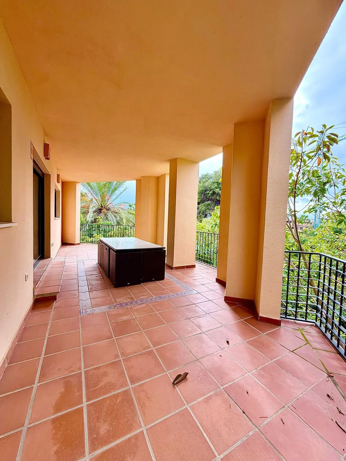Top Floor Apartment in Puerto Banús