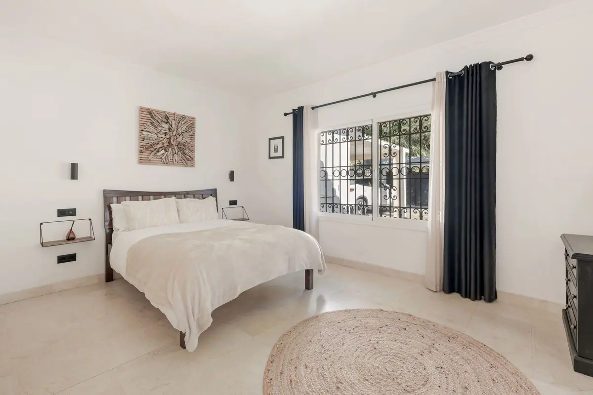 Detached Villa in El Paraiso