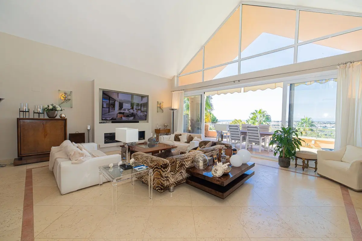 Penthouse Duplex in Nueva Andalucía