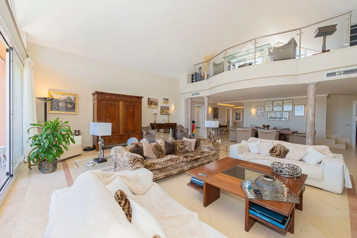 Penthouse Duplex in Nueva Andalucía