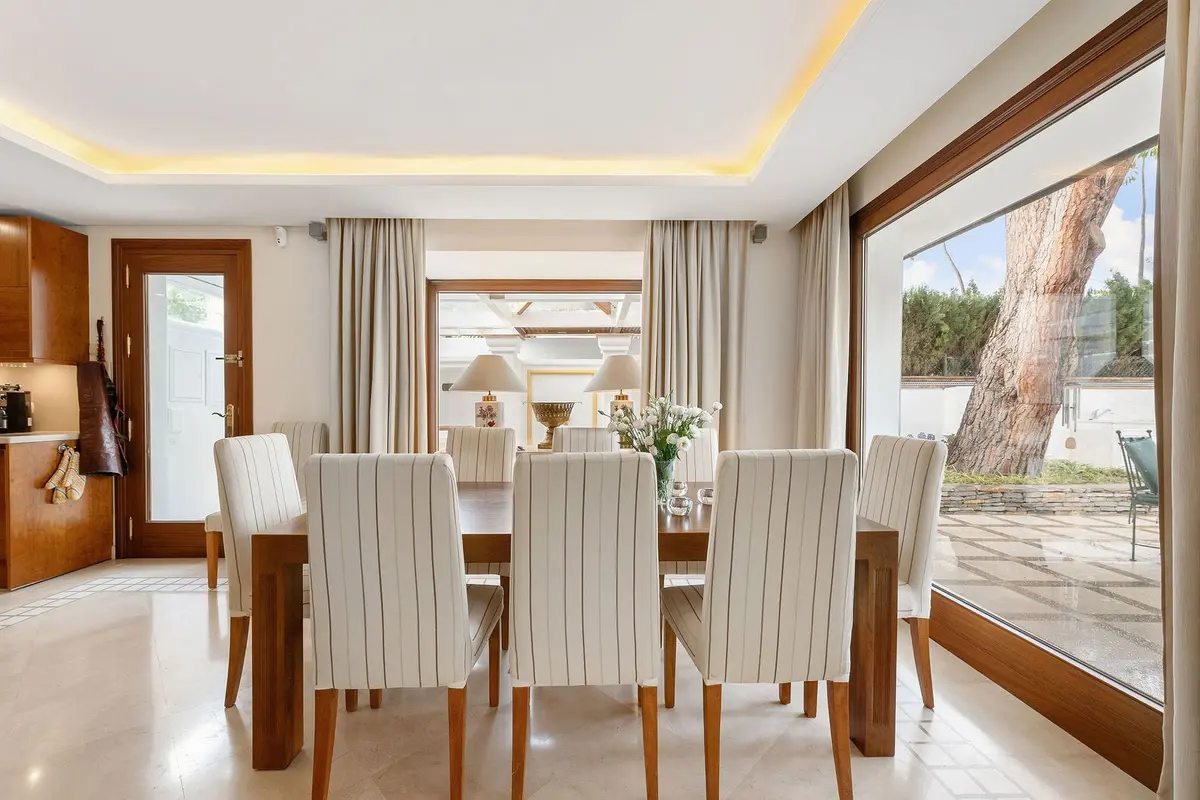 Detached Villa in Nueva Andalucía