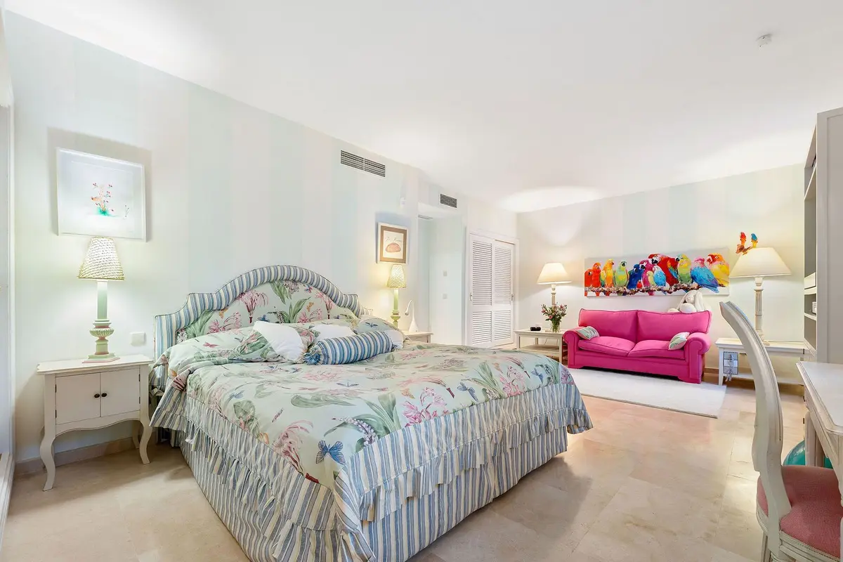 Detached Villa in Nueva Andalucía