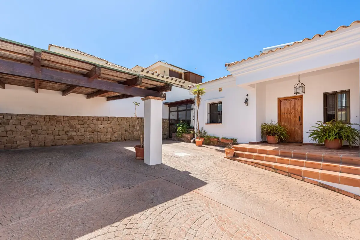 Detached Villa in Marbella