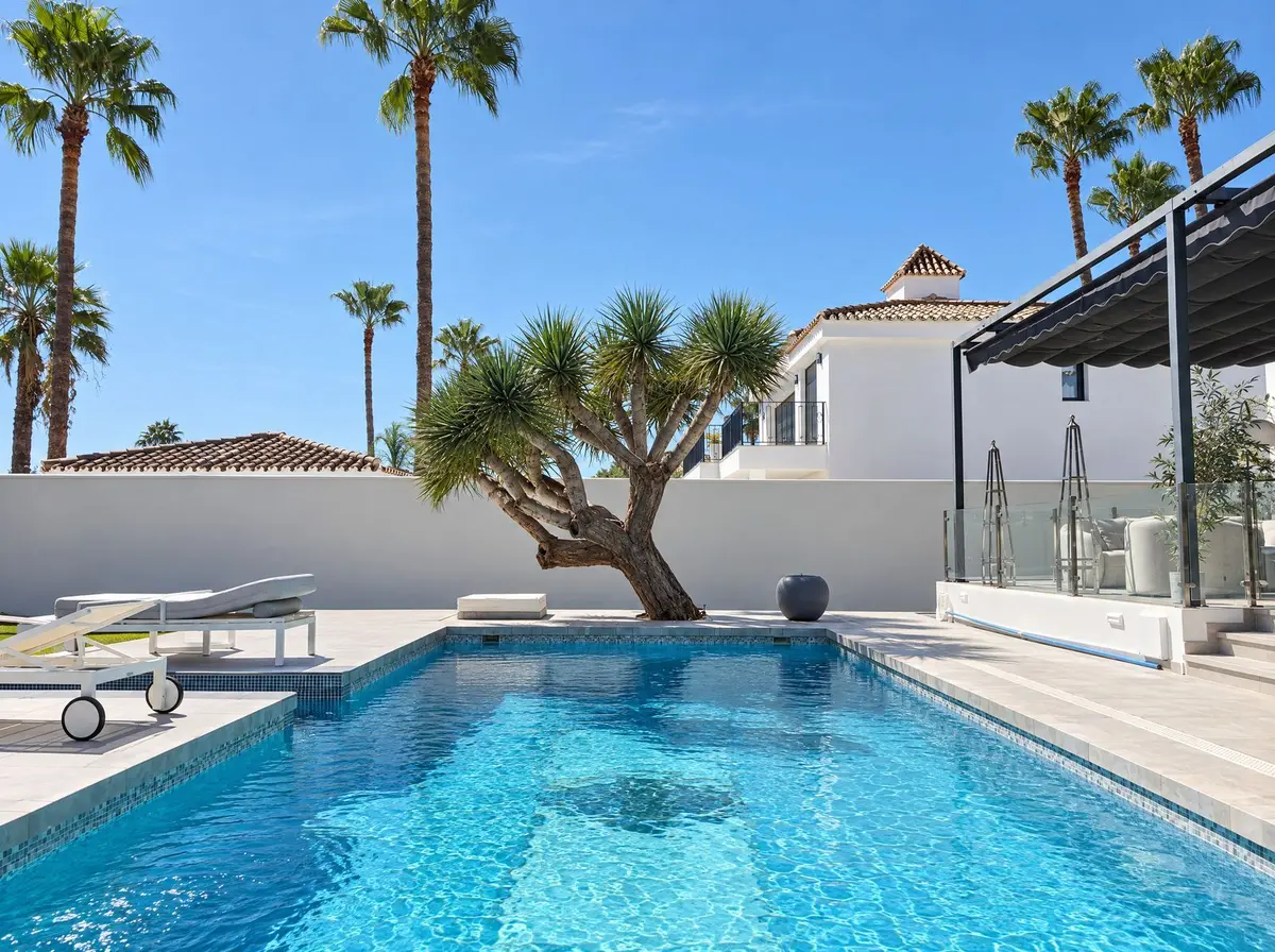 Detached Villa in Nueva Andalucía
