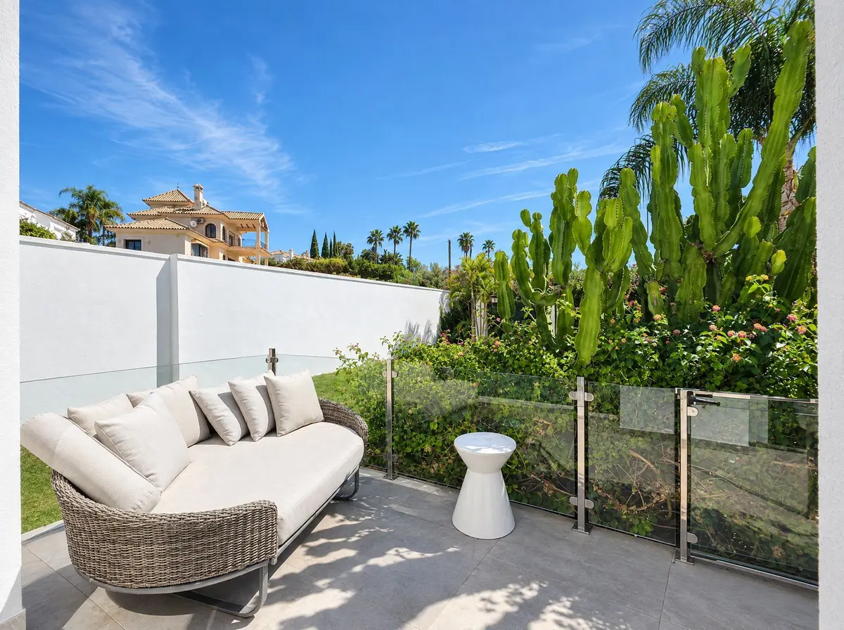 Detached Villa in Nueva Andalucía