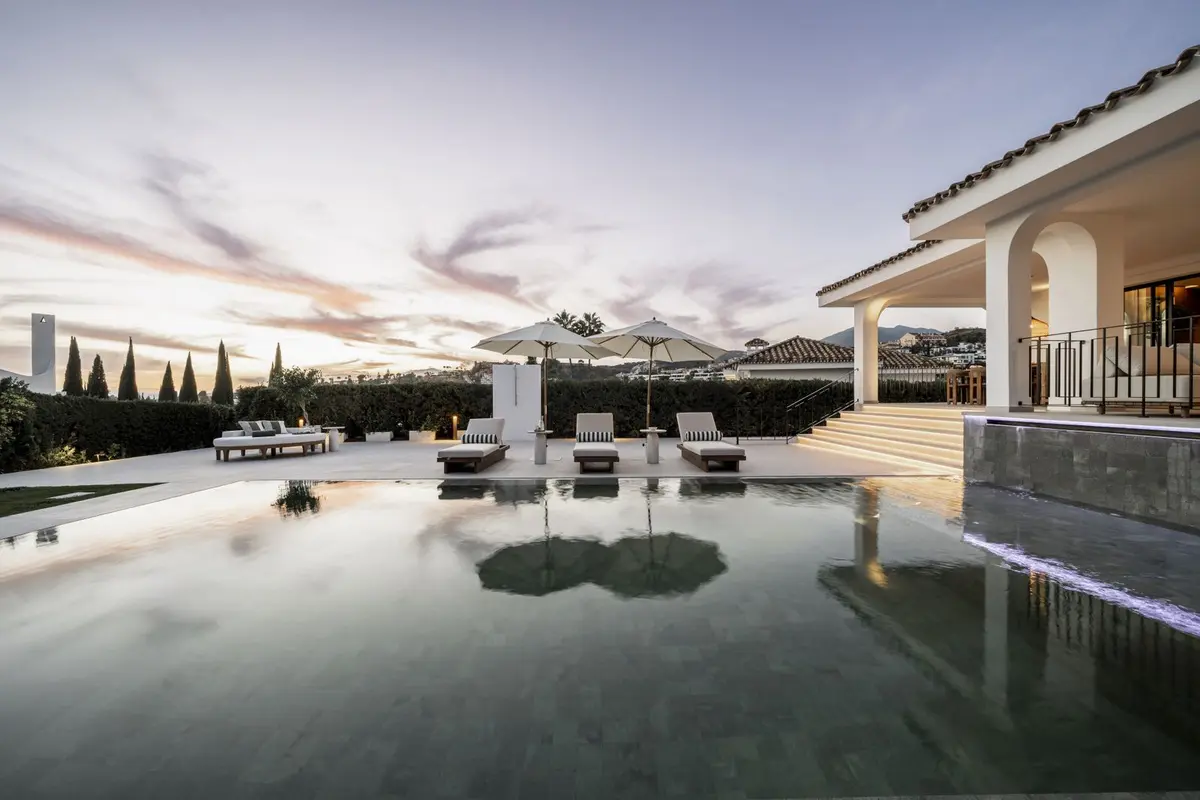 Detached Villa in Nueva Andalucía