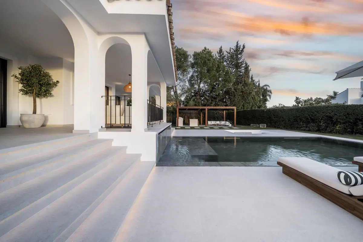 Detached Villa in Nueva Andalucía