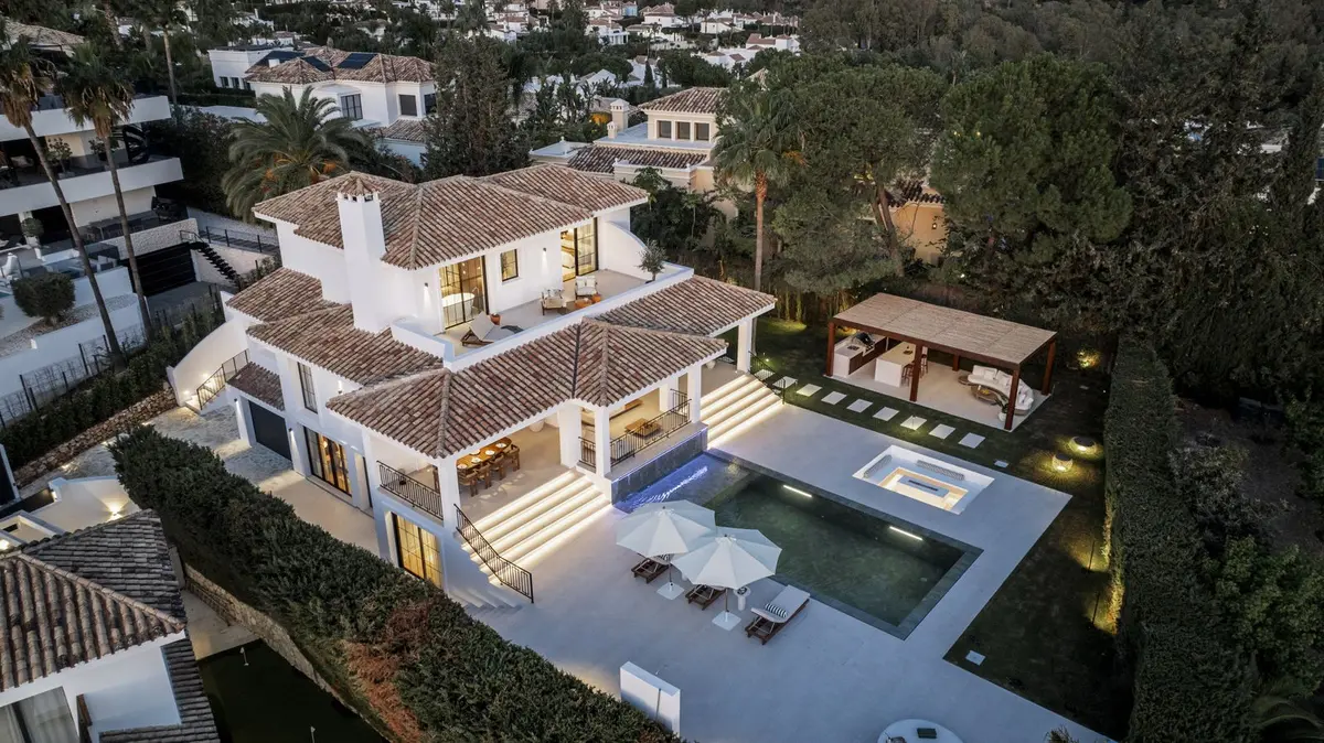 Detached Villa in Nueva Andalucía