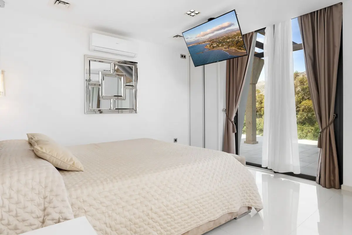 Detached Villa in Nueva Andalucía