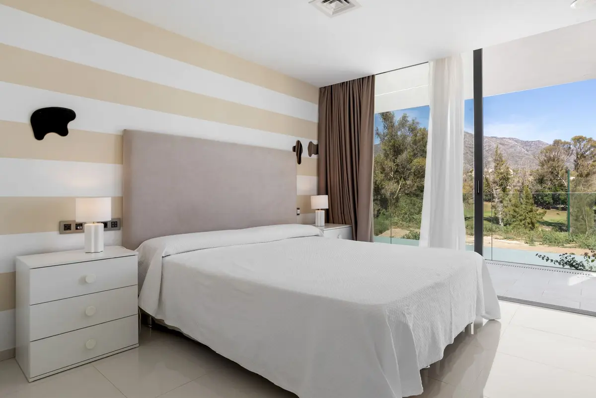 Detached Villa in Nueva Andalucía