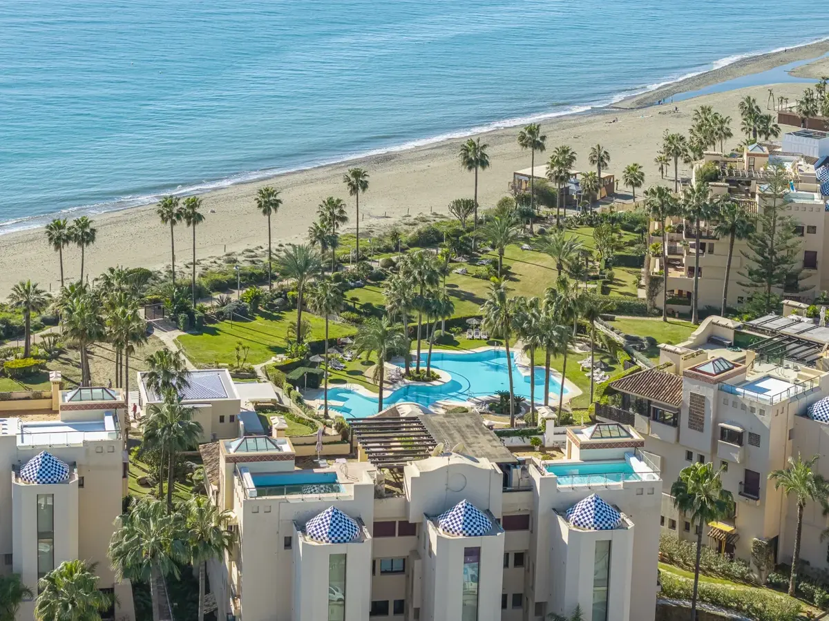 Middle Floor Apartment in Estepona