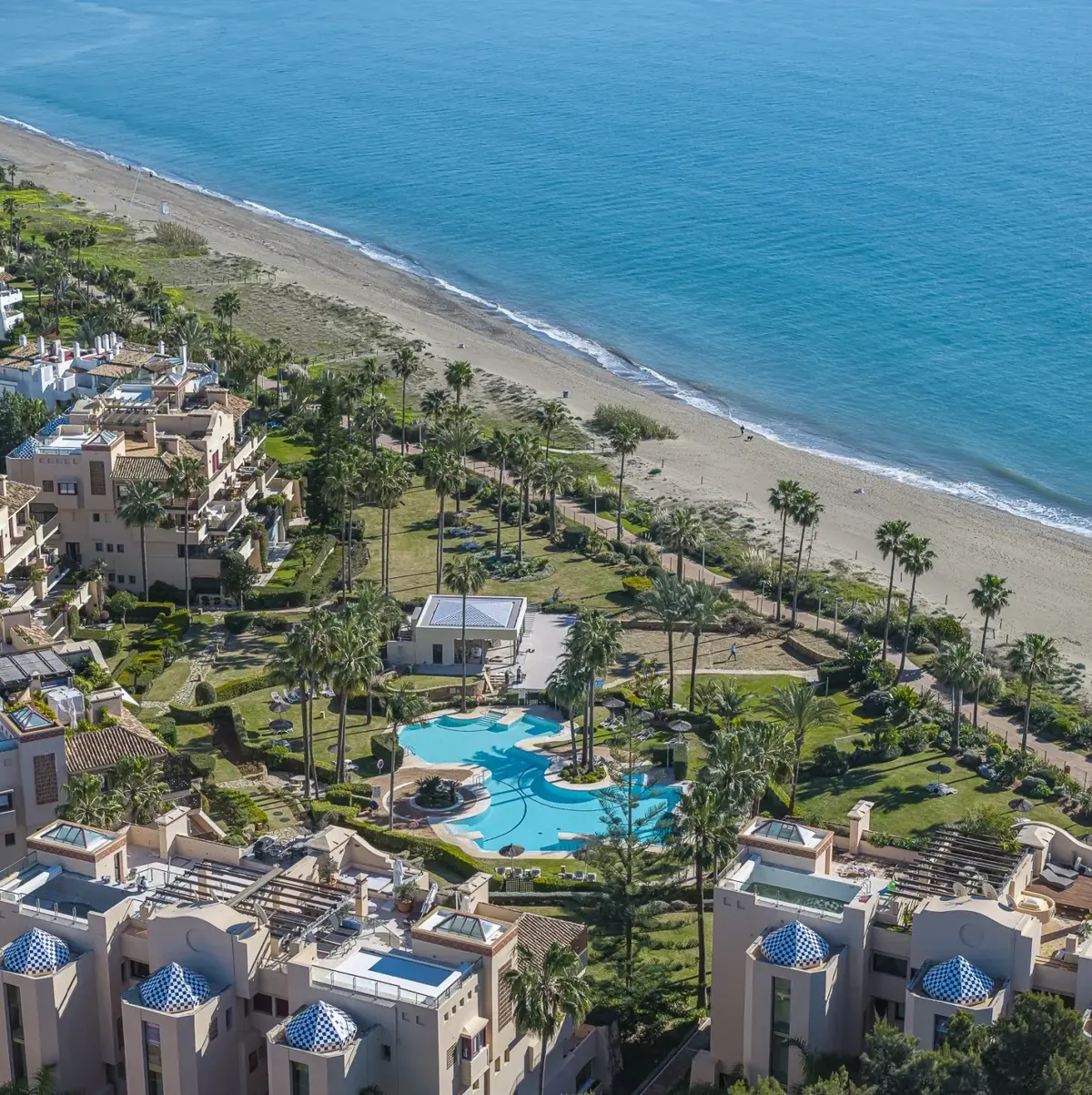 Middle Floor Apartment in Estepona