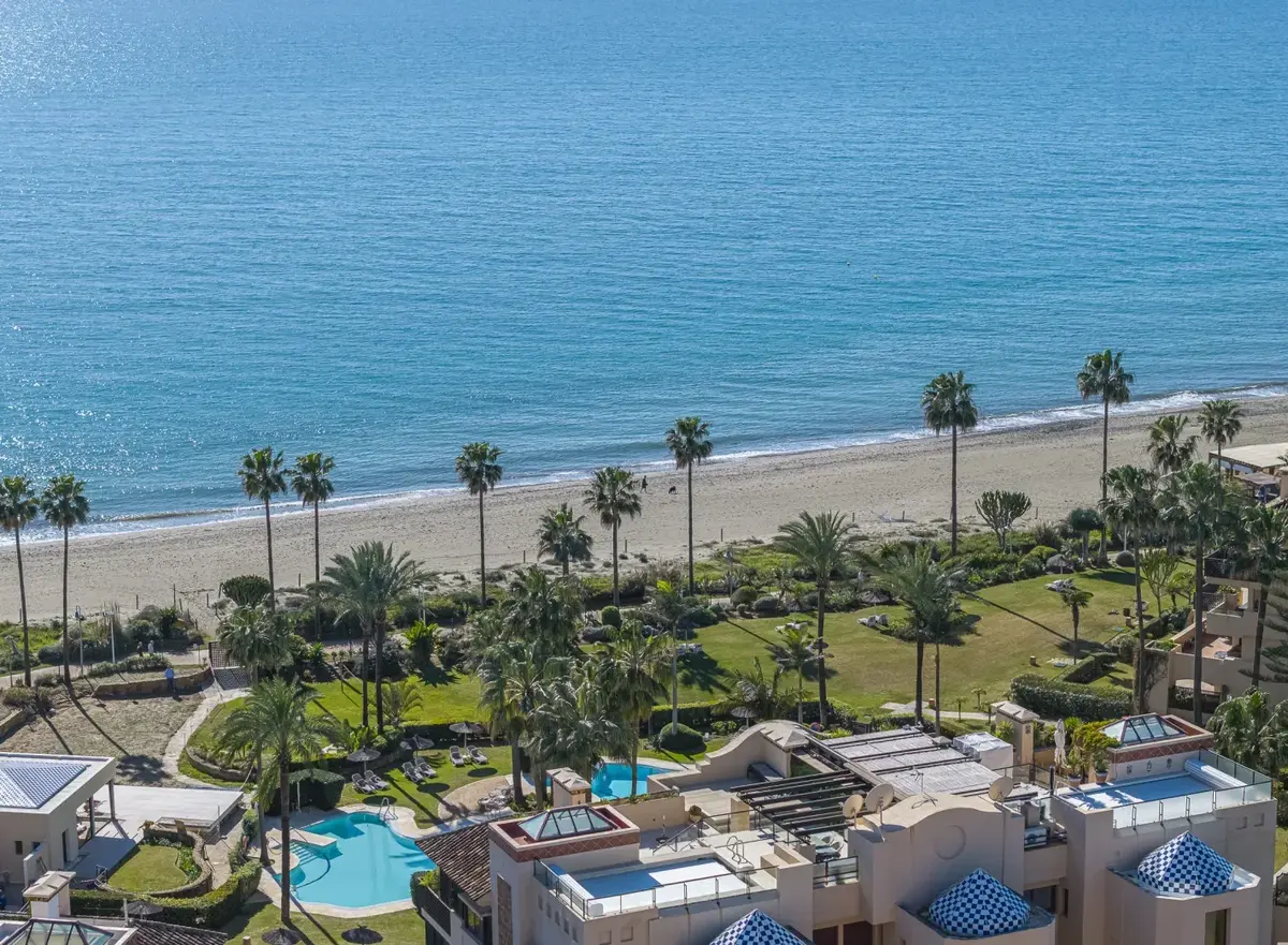 Middle Floor Apartment in Estepona
