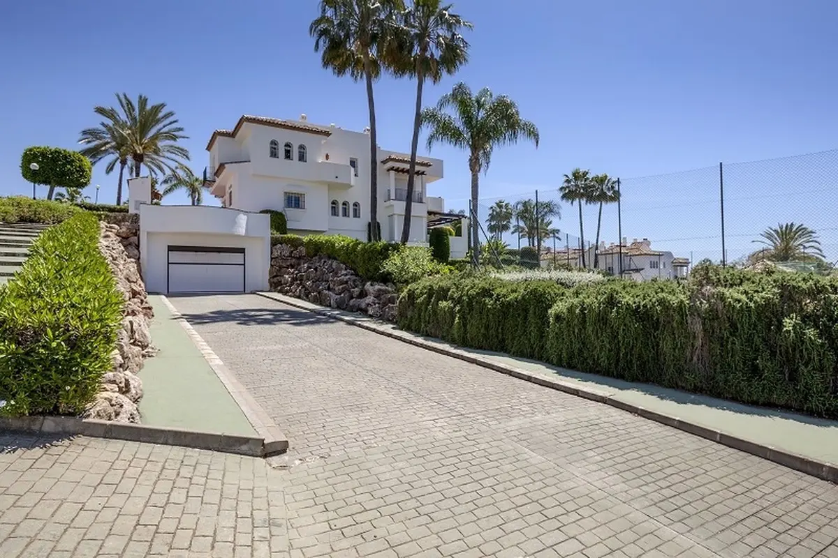 Townhouse in Nueva Andalucía
